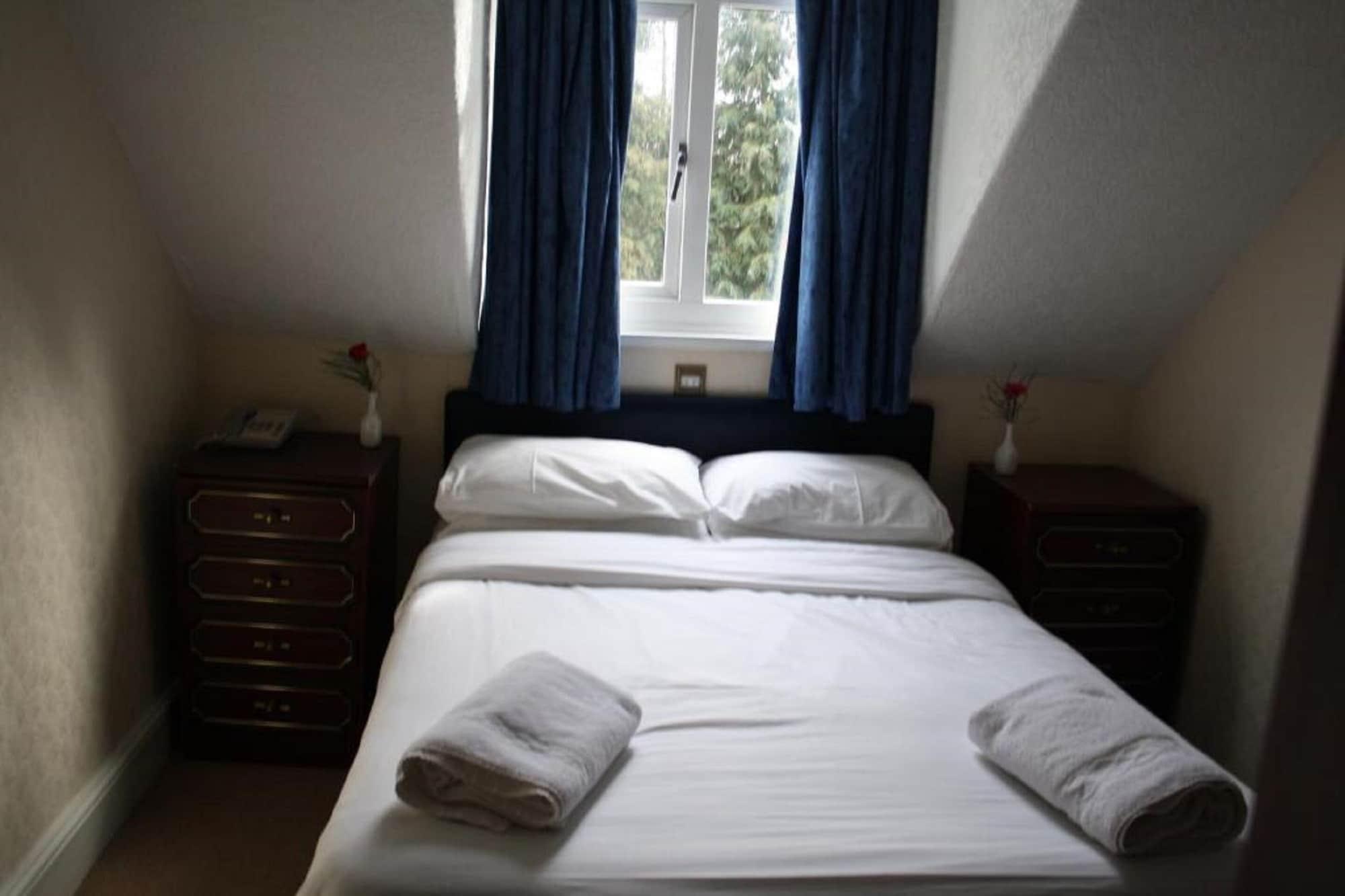 Uno Hotel Thames Μεϊντενχέντ Εξωτερικό φωτογραφία