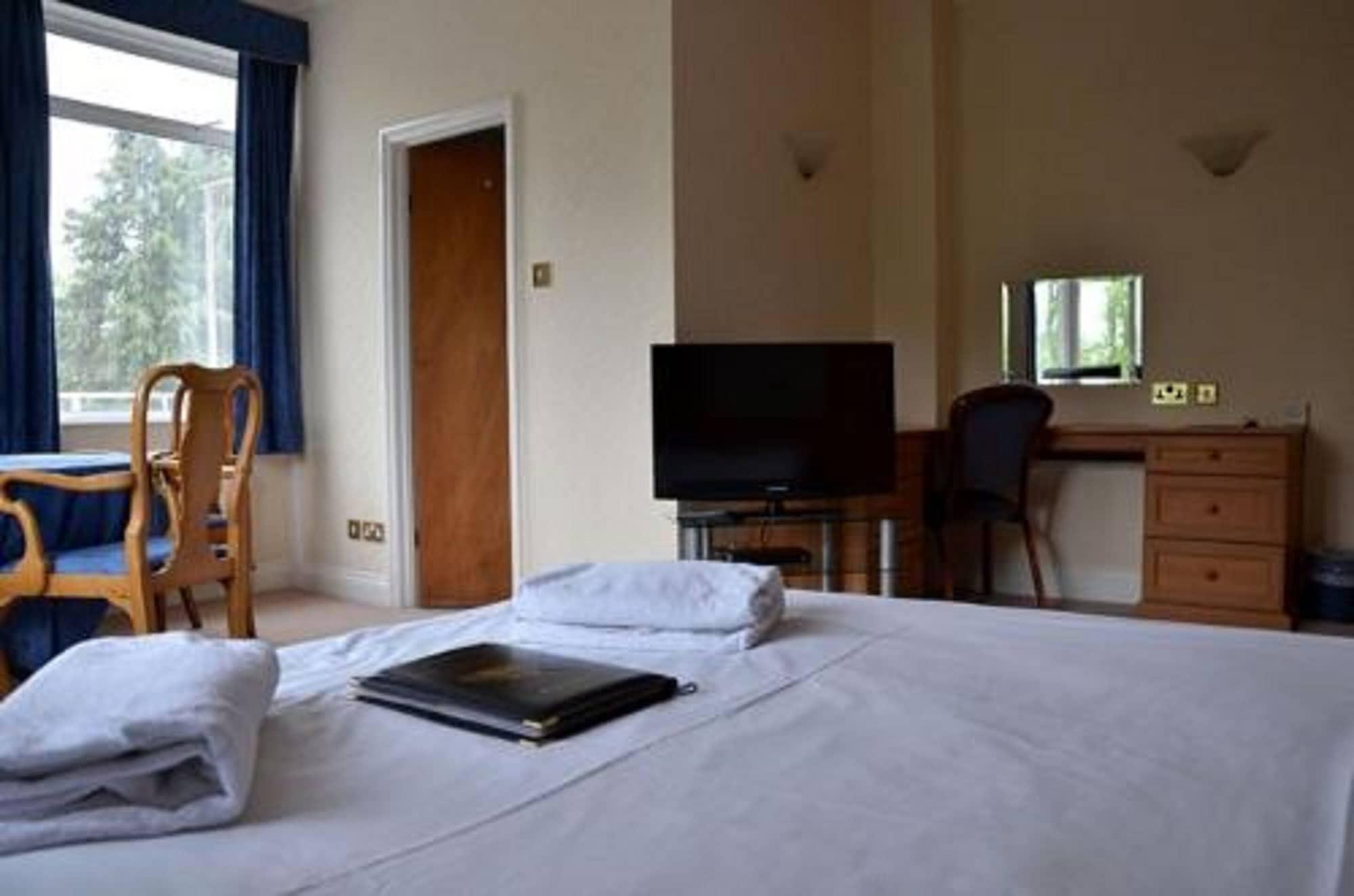 Uno Hotel Thames Μεϊντενχέντ Εξωτερικό φωτογραφία