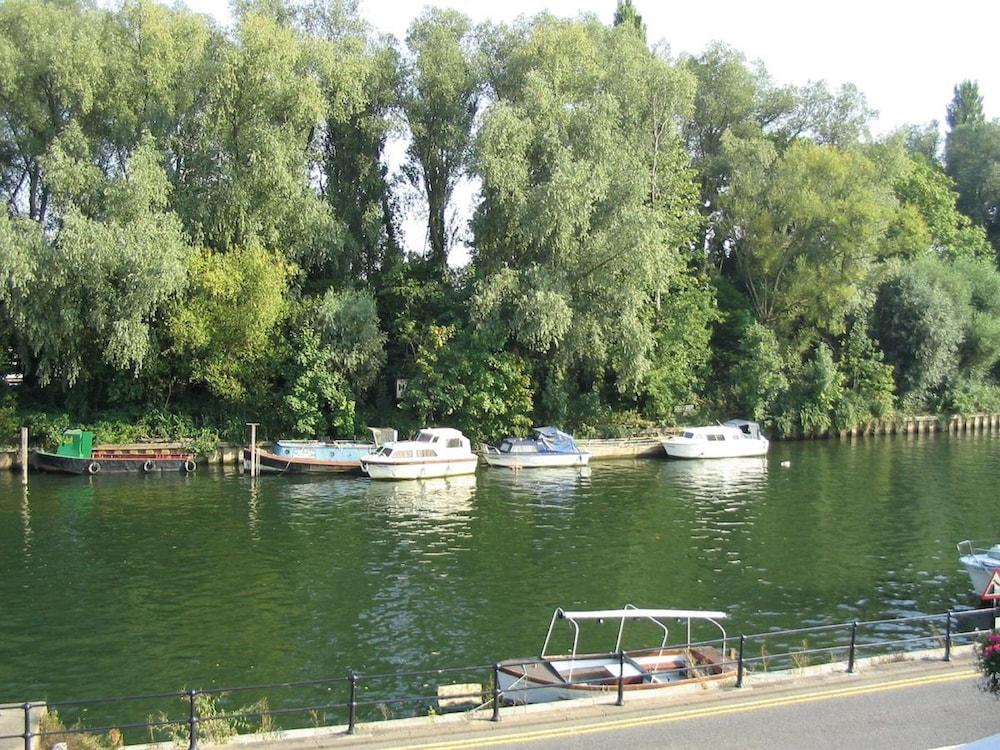 Uno Hotel Thames Μεϊντενχέντ Εξωτερικό φωτογραφία
